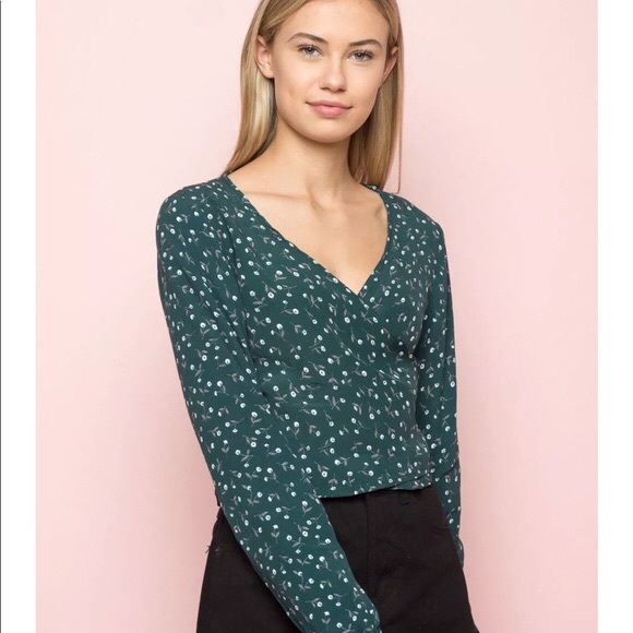 Brandy Melville | Floral Tie Crop Top - Picture 4 of 4
